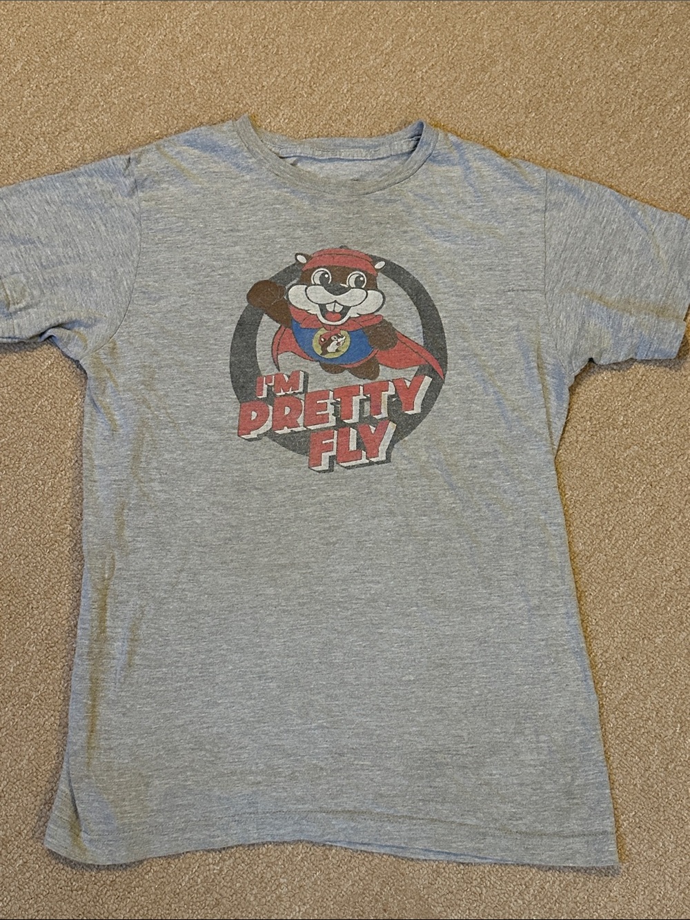 Buc-ees S Gray 'I'm Pretty Fly' Graphic Tee shirt Collectible READ DESCRIP